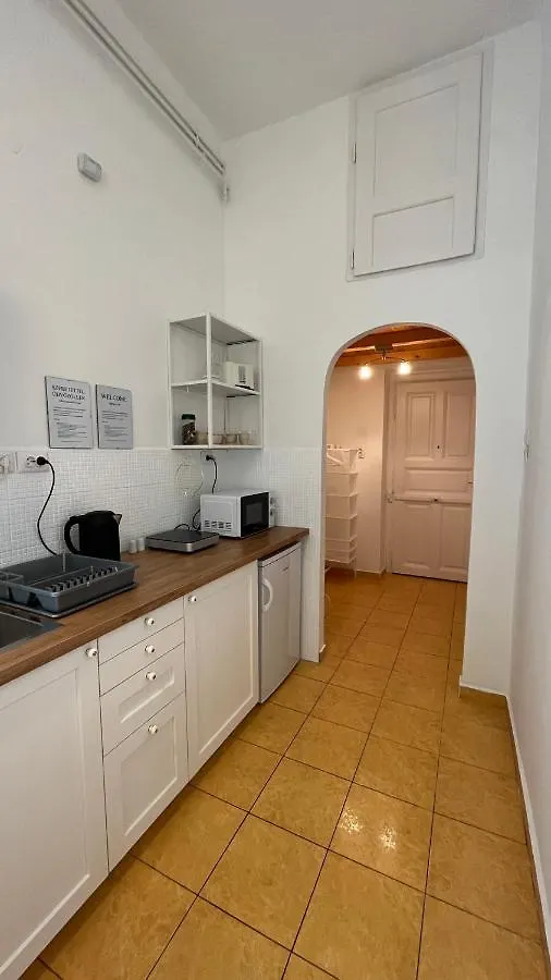 Christie'S Downtown Apartment Boedapest